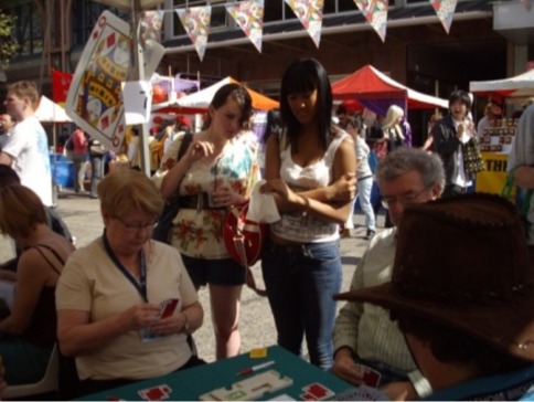 Willoughby StreetFair 2009 - Kibitzing.jpg 