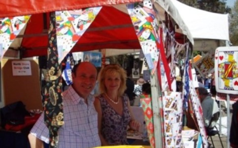 Willoughby StreetFair 2009 - Sue and David, waiting for your custom.jpg