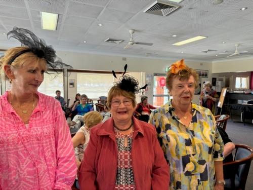 Melbourne Cup - - Best hat competitors